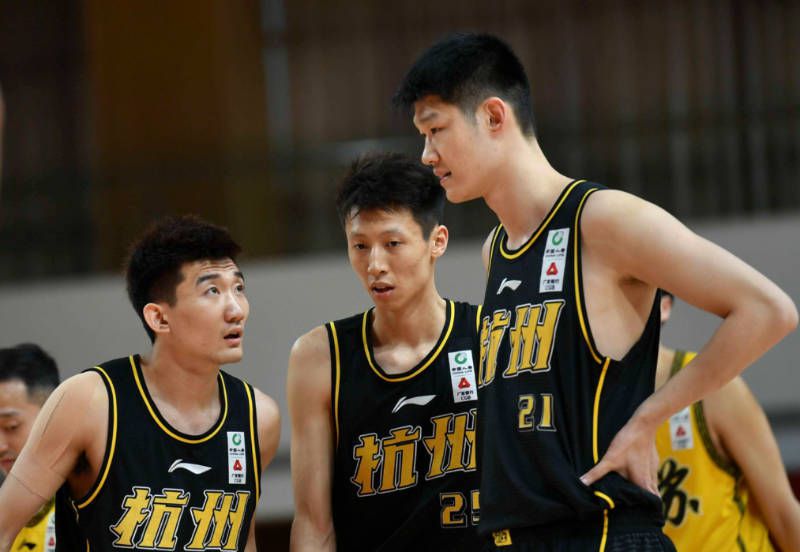 CCTV6 VIP影院 搜索 电影 星闻 独家 更多 专题 图片 视频 滚动 首页 新闻 大片 影库 CCTV6 VIP影院 客户端 电影网>新闻>原创深度策划 王宝强段奕宏新剧开播，“超长售后”谁是赢家？